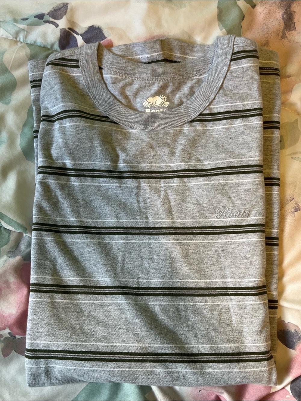 Roots Men's Gray and Black Striped Crewneck Tee